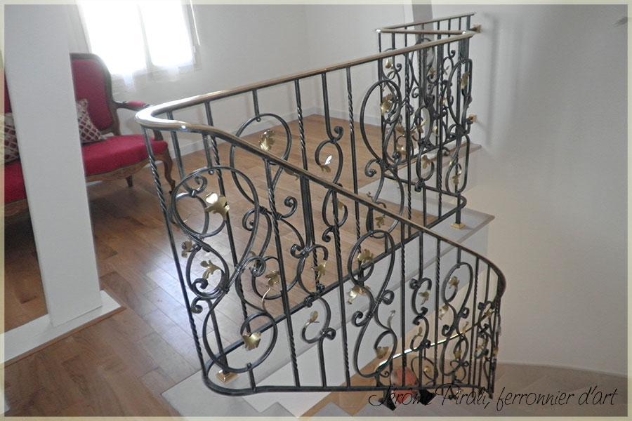 Rampe escalier fer forgé motif feuilles